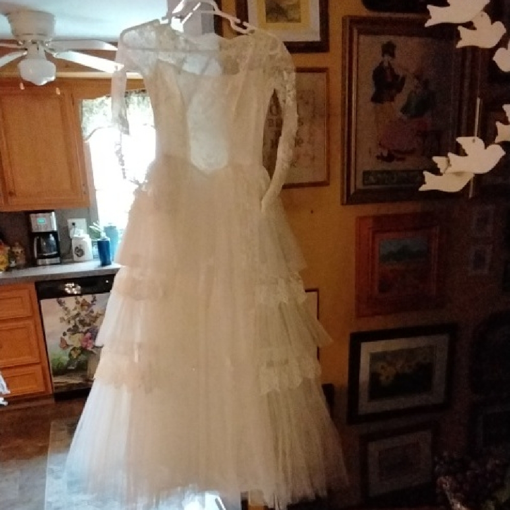 Vintage 1940 Or 1950 Wedding Gown